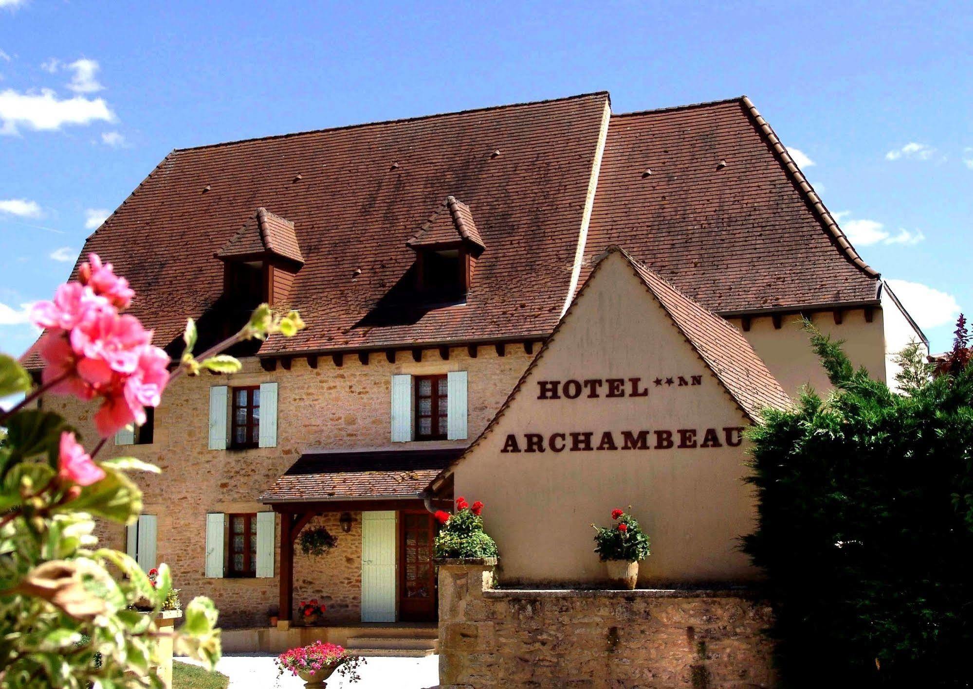 Logis Hotel Archambeau Thonac Exterior foto